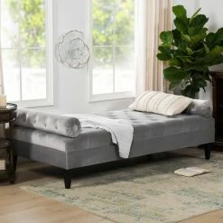 New 🤩 Robert Opal Grey Tufted Daybed by Jennifer Taylor 🎁